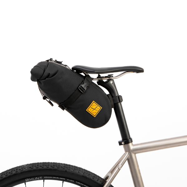 [588027381] Bolsa de sillín negra 4.5L