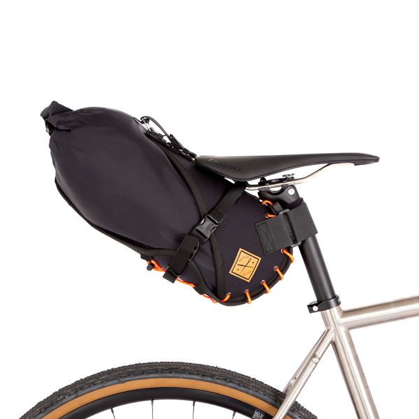 [588027327] Bolsa de sillín naranja 8L